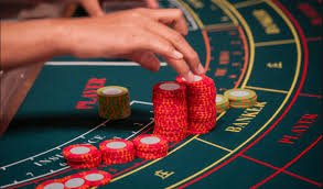 Live Andar Bahar table at restutogel login with dealer and card display